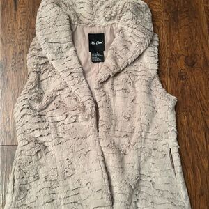 Me Jane Textured Tan Hooded Vest